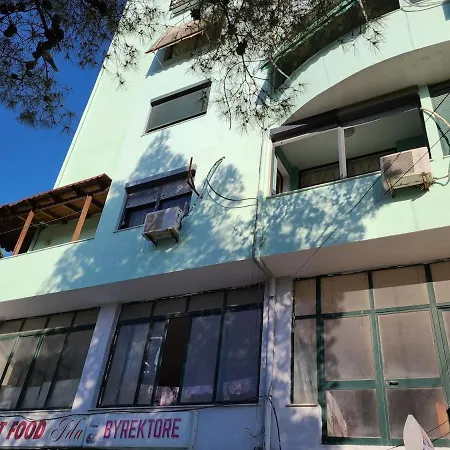 Apartmán Free Parking & Wi-fi, Big Apartment, Center