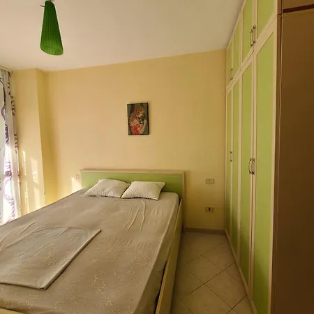 Free Parking & Wi-fi, Big Apartment, Center Apartmán *