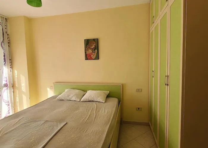 Free Parking & Wi-fi, Big Apartment, Center Daire *