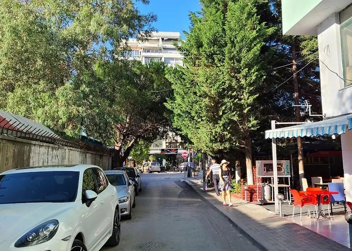Free Parking & Wi-fi, Big Apartment, Center Daire Dıraç